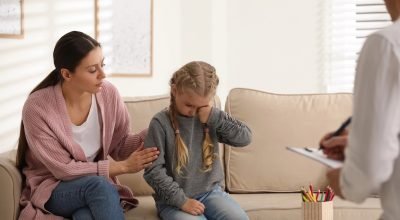 Autismo e TDAH: diagnóstico dos filhos leva pais a se reconhecerem neurodivergentes