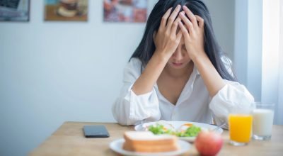 Medo de engolir: entenda o que é e como tratar a fagofobia