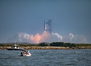 Moradores do Texas processam a SpaceX de Elon Musk, dizendo que enormes estrondos sônicos danificaram suas casas