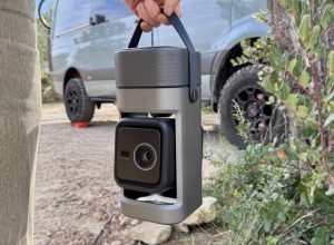 O projetor Nebula P1 da Anker é o rei do som portátil