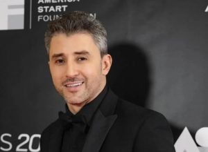 Influenciador brasileiro pró-Trump é solto após ficar preso dois meses pelo ICE