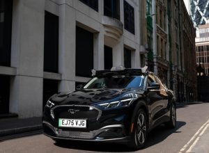 Uber diz a Londres para se preparar para robotáxis