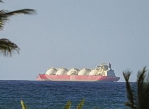 Com a reabertura do Estreito de Ormuz, o transporte marítimo global levará meses para se recuperar