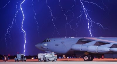 A Força Aérea dos EUA acaba de usar seu bombardeiro mais antigo para atacar o Irã