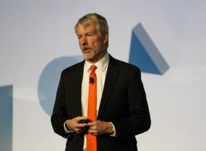 A estratégia de Michael Saylor (MSTR) comprou US$ 330 milhões em bitcoin na semana passada