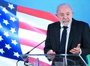 Trump 'rompe trégua com Lula' e faz 'tempestade' no Brasil, diz jornal