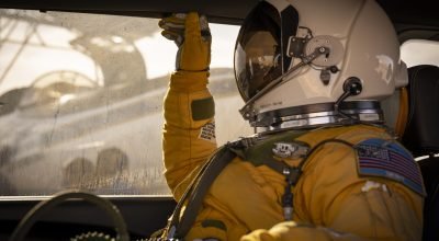 Adequado para a ciência: piloto do ER-2 da NASA se prepara para voo GEMx