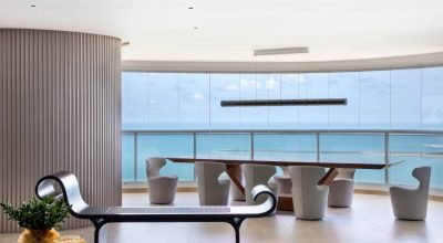 Apartamento amplo de 608 m² tem pilar revestido com MDF tridimensional