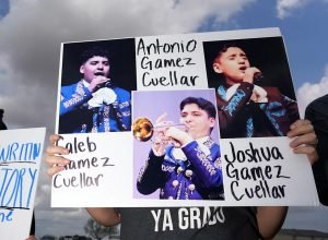 Kacey Musgraves convoca irmãos Mariachi detidos pelo ICE para abrir shows no Texas