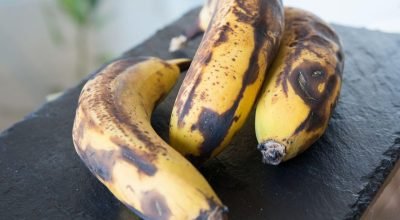 Fruta verde? Aprenda a amadurecer bananas e abacates rápido