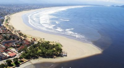 Tiradentes na praia! 67 hotéis e pousadas em SP a partir de R$ 445 para viajar no feriado!
