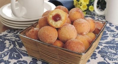Bolinho de chuva recheado com goiabada: veja como fazer