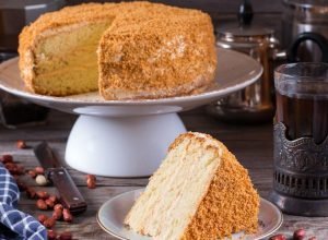 Seu bolo nunca fica fofinho? 7 dicas que fazem toda a diferença