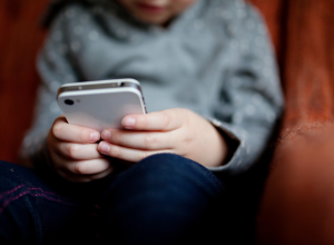 Governo investiga se sites pornôs impedem acesso de menores de idade