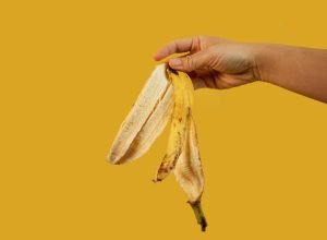 Antes de descartar, veja tudo o que dá para fazer com a casca da banana