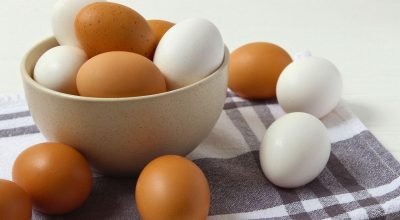 Ovo cozido sem casca grudada? Veja o passo a passo do truque do gelo