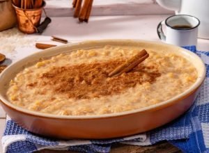 Receita junina: arroz doce super cremoso é feito com apenas uma panela