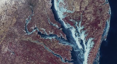 Baía de Chesapeake presa no gelo