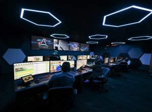 Salas de controle gêmeas da NASA apoiam a segurança e o sucesso da Artemis