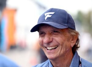 Fittipaldi revela ter cogitado aposentadoria após 1º título