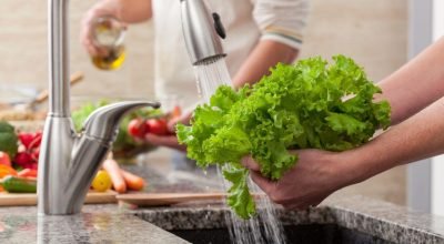 Erros ao lavar frutas e verduras: saiba como higienizar