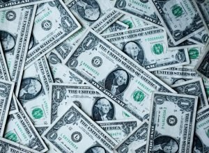 Stablecoins foram feitos para perturbar as finanças. Em vez disso, eles se tornaram dinheiro ocioso.