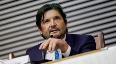 André do Prado reage a Salles e expõe disputa da direita por vaga ao Senado