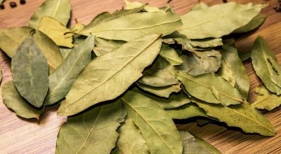 Folha de louro no açúcar? Veja para que serve esse truque simples