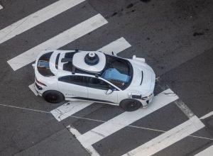 Um distrito escolar tentou ajudar a treinar Waymos para parar os ônibus escolares. Não funcionou