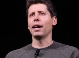 Homem de 20 anos é preso por supostamente jogar um coquetel molotov na casa de Sam Altman