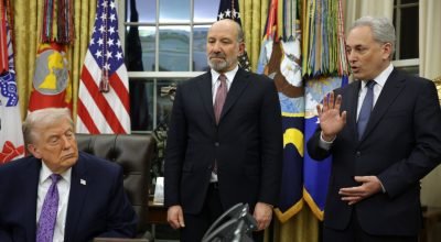 Trump assina ordem executiva de IA pressionando para proibir leis estaduais