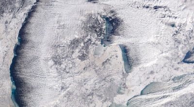 O inverno domina a luva de Michigan