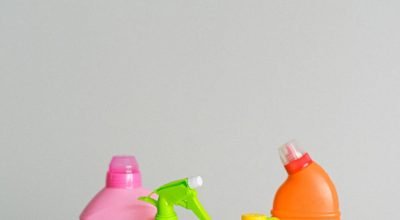 Como armazenar produtos de limpeza com segurança durante o verão