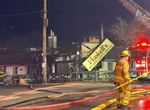 Incêndio danifica bar e loja de bebidas de Haskell em Excelsior