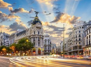 Oportunidade! Passagens aéreas para Barcelona ou Madri a partir de R$ 3.464 ida e volta, com opção de voo direto!