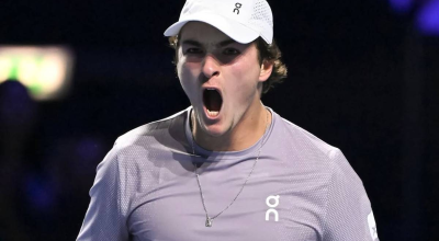 João Fonseca vence Thiago Monteiro e avança no Rio Open