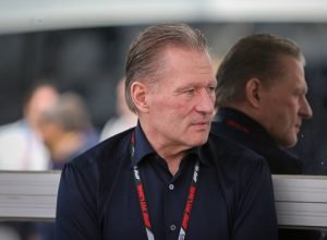 Jos Verstappen desmente proposta 'indecente' da Mercedes
