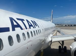 Nos planos! Latam avalia mais voos de Fortaleza para a Europa com novo modelo de avião