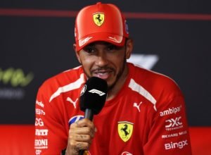 "Sempre terei um carinho especial pela McLaren", diz Hamilton