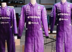 Mercedes lança macacão especial em parceria com o Nubank