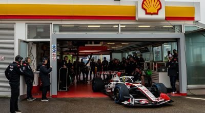 Haas coloca carro de 26 na pista antes de teste em Barcelona