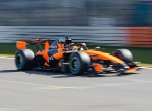 Russell e Piastri fazem testes da Pirelli em Nurburgring