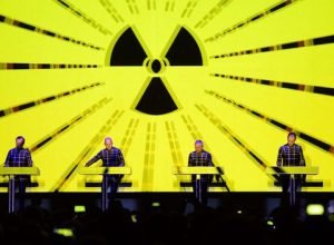 Como a faixa radical do Kraftwerk, Radioactivity, de 1976, se tornou um hino antinuclear