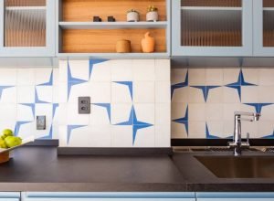 Paredes com personalidade: o charme dos revestimentos coloridos