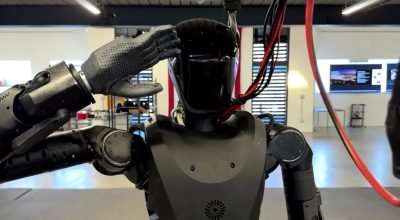 Como funciona o robô humanoide projetado para identificar alvos e usar armas em guerras