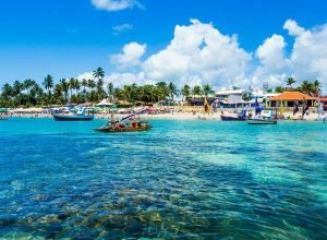 Diversão em Porto de Galinhas! Voos + hotéis à beira-mar a partir de R$ 2.479 por pessoa, com cupom de desconto exclusivo!