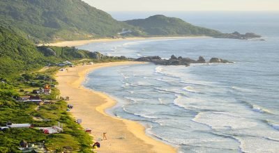 Verão em Santa Catarina! Passagens aéreas para Florianópolis ou Navegantes a partir de R$ 274 ida e volta!