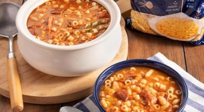 Sopa de Feijão Branco com Costelinha Defumada para os dias frios e chuvosos