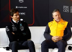 Steiner: Mercedes deveria cortar fornecimento para McLaren