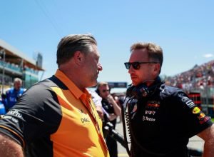 CEO da McLaren ficaria “chocado” se Horner não voltasse à F1